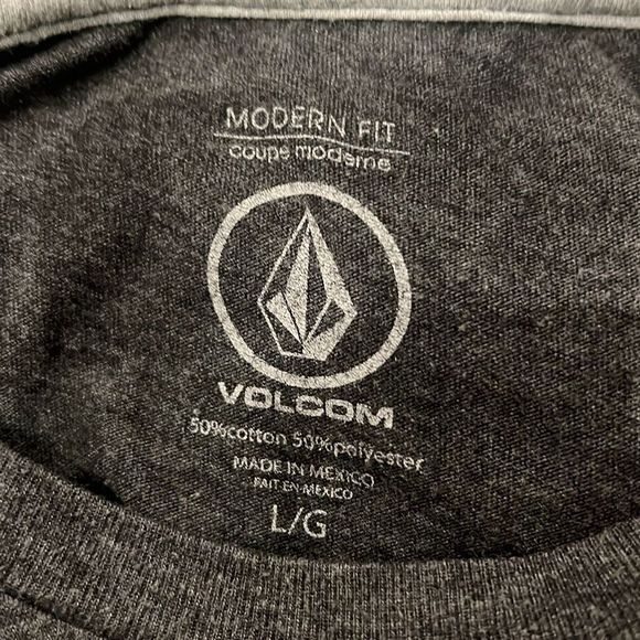Volcom boys t-shirt size large - Picture 4 of 5